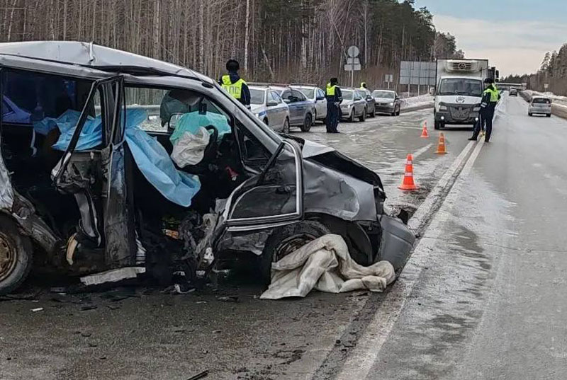 Смертельное ДТП на ЕКАД: водитель «Хонды» погиб, водитель «Тойоты» травмирован | Смертельное ДТП на ЕКАД: одна погибшая и пострадавший водитель Смертельное ДТП на ЕКАД: водитель «Хонды» погиб, водитель «Тойоты» травмирован | Смертельное ДТП на ЕКАД: одна погибшая и пострадавший водитель