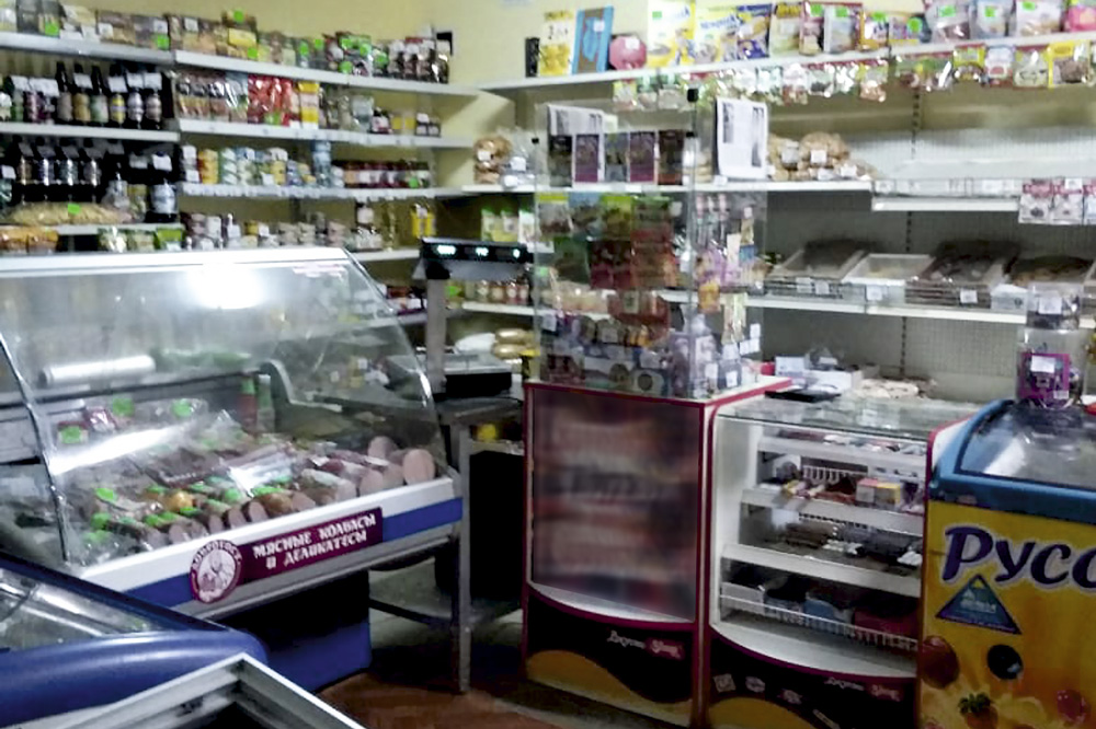 Из-за отходов на месяц закрыт магазин в Белоярском поселке