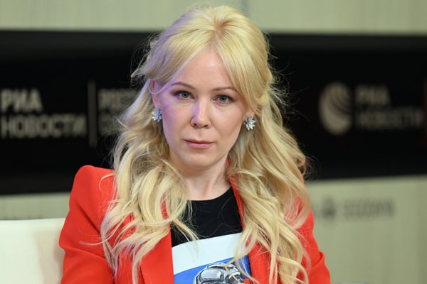 Екатерина Мизулина собралась на Урал  | Мизулина летит в Екатеринбург 