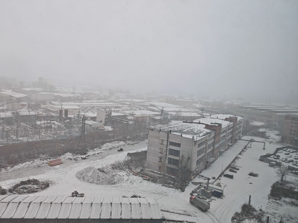 Синоптики рассказали, когда в регионе установится зимняя погода | В Екатеринбурге выпал снег: жители делятся впечатлениями