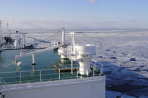 "Газпром" впервые проведёт газовый танкер по Северному морскому пути "Газпром" впервые проведёт газовый танкер по Северному морскому пути