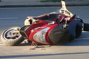 В Подмосковье «девятка» снесла двух школьниц на скутере