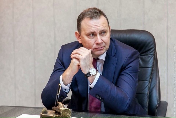 Мэр Нижнего Тагила Владислав Пинаев ответил на жалобы горожан о грязных улицах | Тагильчане пожаловались мэру Пинаеву на грязные дороги и тротуары