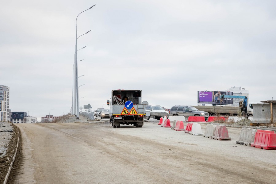 На улице Комсомольской в Екатеринбурге открыли движение  | В Екатеринбурге снова движение по улице Комсомольской 