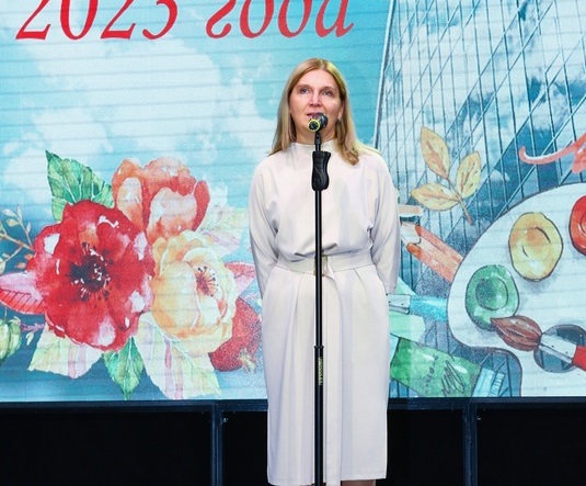 В Первоуральске чиновница ушла в отставку после травмирования детей на акции «Бессмертный полк» В Первоуральске чиновница ушла в отставку после травмирования детей на акции «Бессмертный полк»