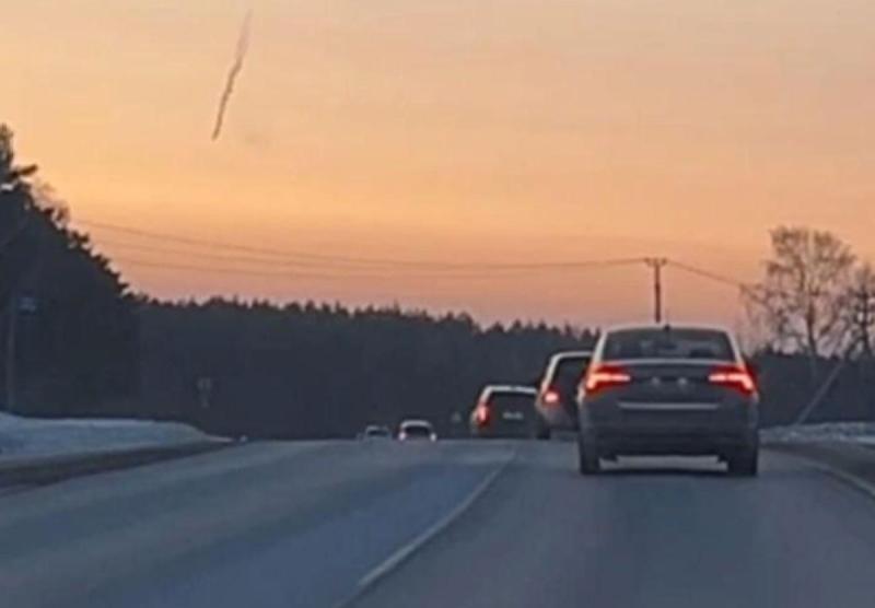 Власти опровергли фейк о падении ракеты в Свердловской области | В Свердловской области опровергли фейк о «сбитой ракете» Власти опровергли фейк о падении ракеты в Свердловской области | В Свердловской области опровергли фейк о «сбитой ракете»