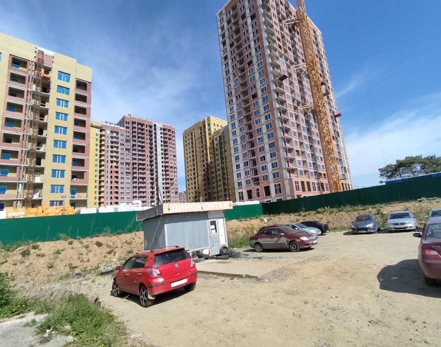 Нелегальную шиномонтажную мастерскую закрыли в Екатеринбурге  | В Екатеринбурге закрыли нелегальную шиномонтажку 