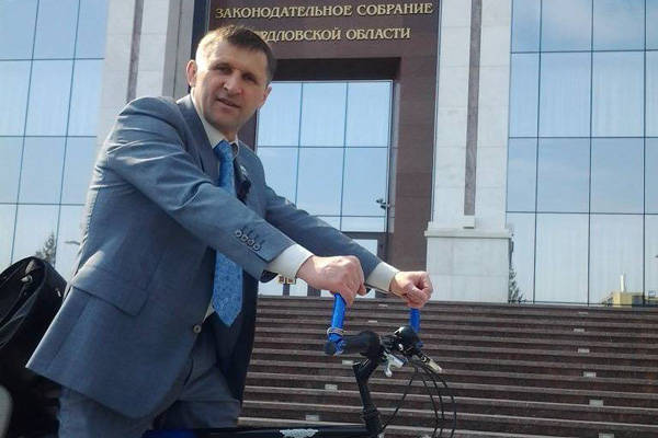 Евгений Артюх лишился поста председателя "Российской партии пенсионеров за справедливость"