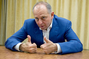 Дмитрий Пумпянский представил премьер-министру РФ Дмитрию Медведеву инновационные проекты компании