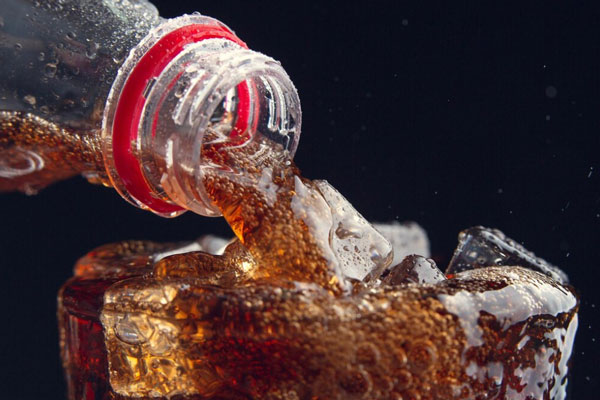 Стало известно, чем опасны сладкие газированные напитки | Врач Екатерина Кашух раскрыла вред сладких газировок Стало известно, чем опасны сладкие газированные напитки | Врач Екатерина Кашух раскрыла вред сладких газировок