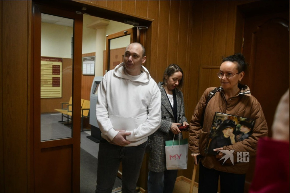 Новый подозреваемый? В Екатеринбурге суд рассматривает дело о погибшем 6-летнем Далере | На Урале мужа опекунши погибшего 6-летнего мальчика обвиняют в истязаниях с особой жестокостью