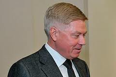 Глава Верховного суда РФ в реанимации. Его машину снес африканец на грузовике