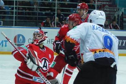 Екатеринбургский ХК «Автомобилист» проиграл СКА. 5:1