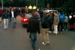 День рождения юной жительницы Голландии обернулся массовыми беспорядками