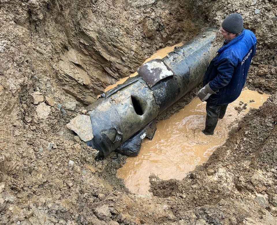 Часть Первоуральска третий раз за полгода осталась без воды из-за аварии | На питающем Первоуральск водоводе произошла новая авария Часть Первоуральска третий раз за полгода осталась без воды из-за аварии | На питающем Первоуральск водоводе произошла новая авария