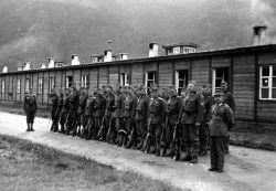 Свердловских призывников заставляют стричься за деньги