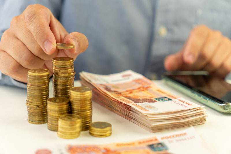 Дефицит Соцфонда России за год составил 593,4 млрд рублей  | Соцфонд России закончил 2023 год с гигантским дефицитом 