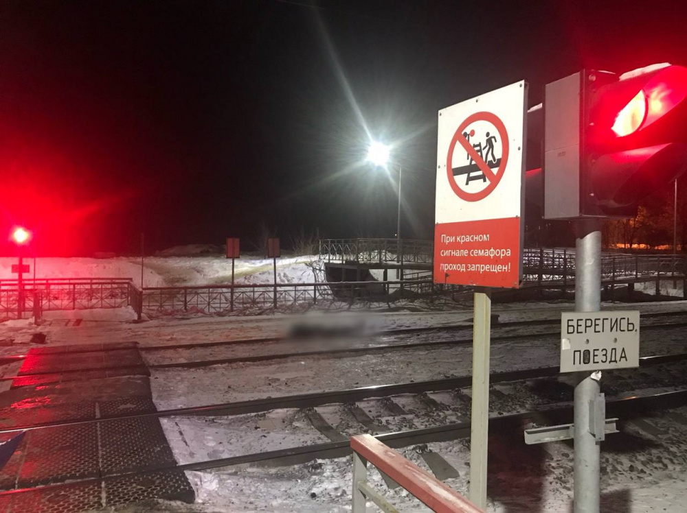 В Свердловской области поезд насмерть сбил мужчину  | 29-летний уралец погиб под колёсами поезда 