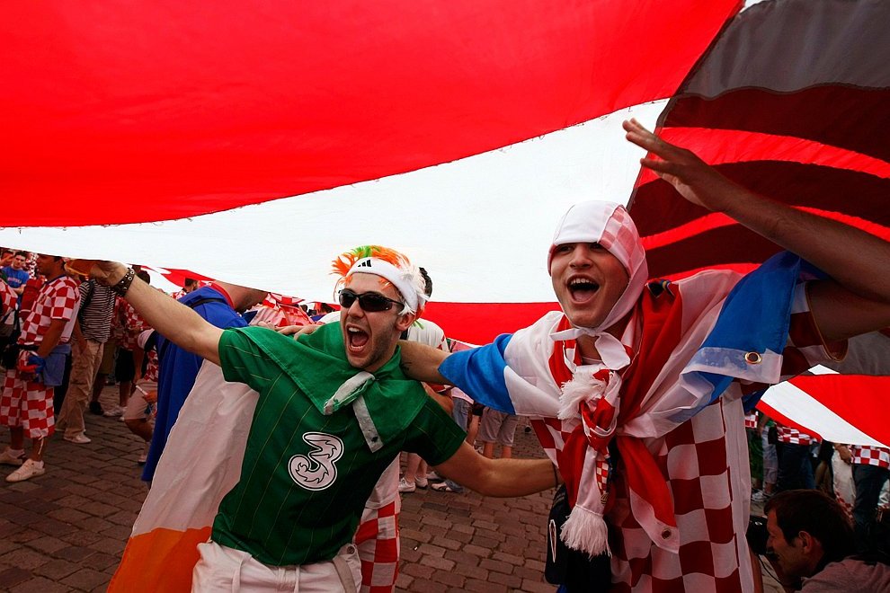 Российских болельщиков берут в «ежовые рукавицы» Российских болельщиков берут в «ежовые рукавицы»