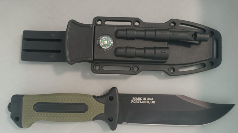 «Купил в магазине». Челябинцу придётся отвечать за забытый в ручной клади нож | В аэропорту Челябинска у пассажира изъяли нож «Купил в магазине». Челябинцу придётся отвечать за забытый в ручной клади нож | В аэропорту Челябинска у пассажира изъяли нож