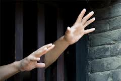 Рабы Кавказа: освобожденные пленники работали на каменном заводе. Подробности.