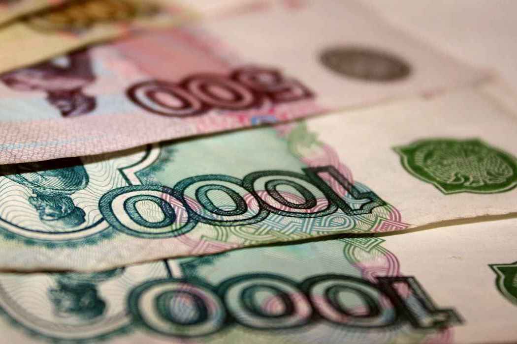 Рубль перешел к укреплению