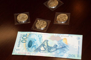 "Олимпийская сторублевка" стала одним из самых популярных новогодних бизнес-сувениров в Екатеринбурге