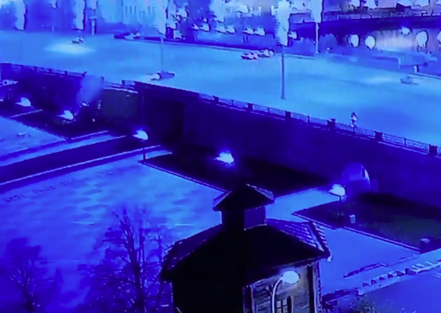 Госавтоинспекция Екатеринбурга установила подробности ДТП в результате которого Mercedes опрокинулся с моста 