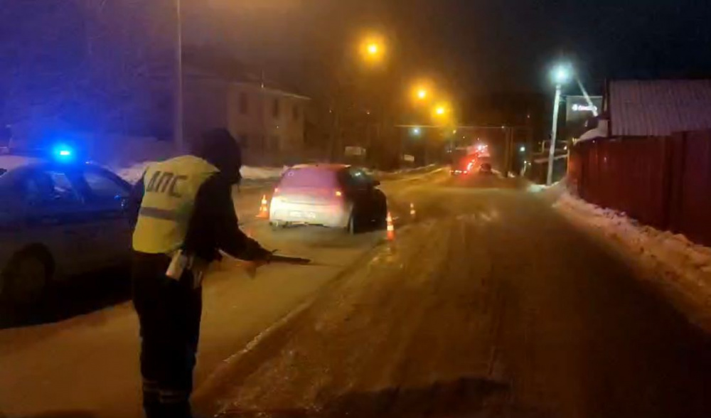 В Екатеринбурге злостный нарушитель на «BMW» сбил ребёнка  | Злостный нарушитель ПДД наехал на ребёнка в Екатеринбурге 