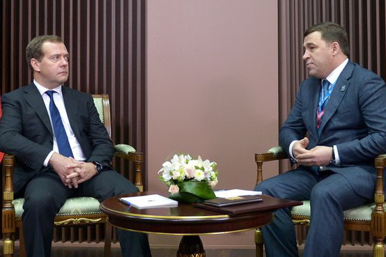 Дмитрий Медведев на Урале: уделяйте внимание рабочим профессиям Дмитрий Медведев на Урале: уделяйте внимание рабочим профессиям