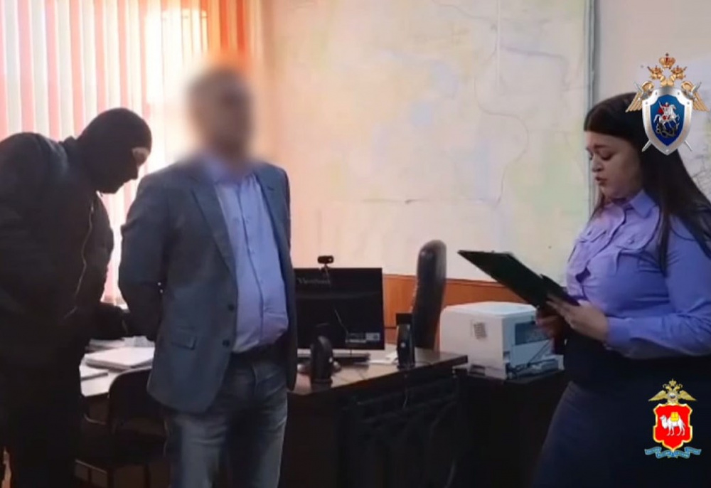 В Челябинской области за коррупцию задержали замглавы Троицка  | Замглавы челябинского Троицка задержан за коррупцию 