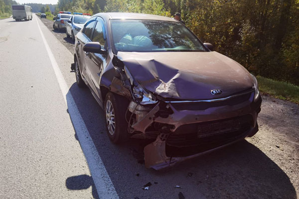 В Свердловской области в ДТП пострадала беременная женщина