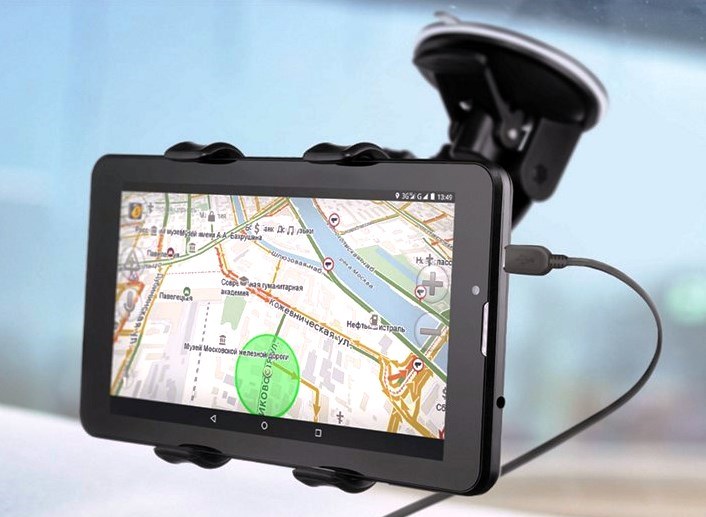 Уральцы запасаются планшетами с навигатором
