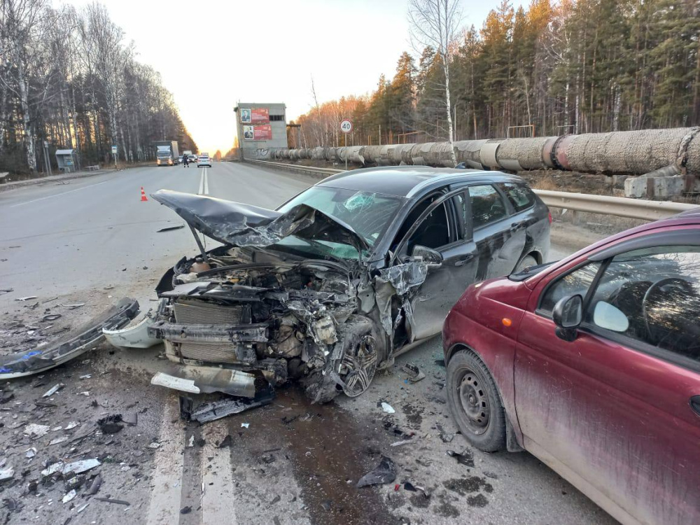 Прокуратура контролирует расследование смертельного ДТП на въезде в Верхнюю Пышму | В Верхней Пышме в столкновении трёх машин погиб водитель и пострадала девочка Прокуратура контролирует расследование смертельного ДТП на въезде в Верхнюю Пышму | В Верхней Пышме в столкновении трёх машин погиб водитель и пострадала девочка