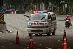 В ЮАР торговый центр рухнул на полсотни человек В ЮАР торговый центр рухнул на полсотни человек