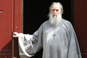 За убитого псковского священника молится Патриарх Кирилл