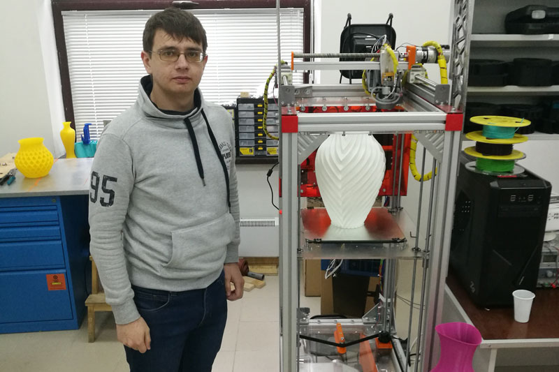 На Урале придумали первый в России 3D-принтер для печати имплантов и медицинских протезов