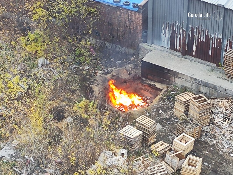 Опасность «портала в ад»: несанкционированное сжигание отходов вызывает беспокойство в Екатеринбурге