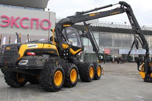 Сразу четыре выставки открылись в Екатеринбурге - две из них знакомят с новинками мебельного производства, деревообработки и домостроения