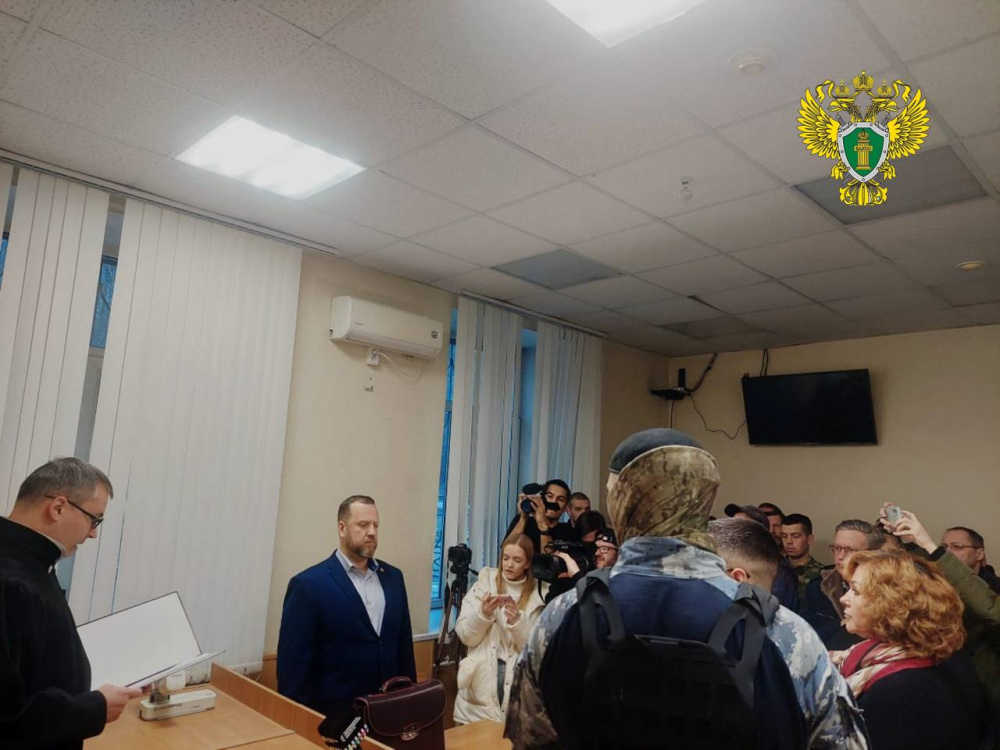 В Екатеринбурге мужчина получил условный срок за незаконное изъятие 6-летней дочери | В Екатеринбурге отец осужден за удержание 6-летней дочери без контакта с матерью