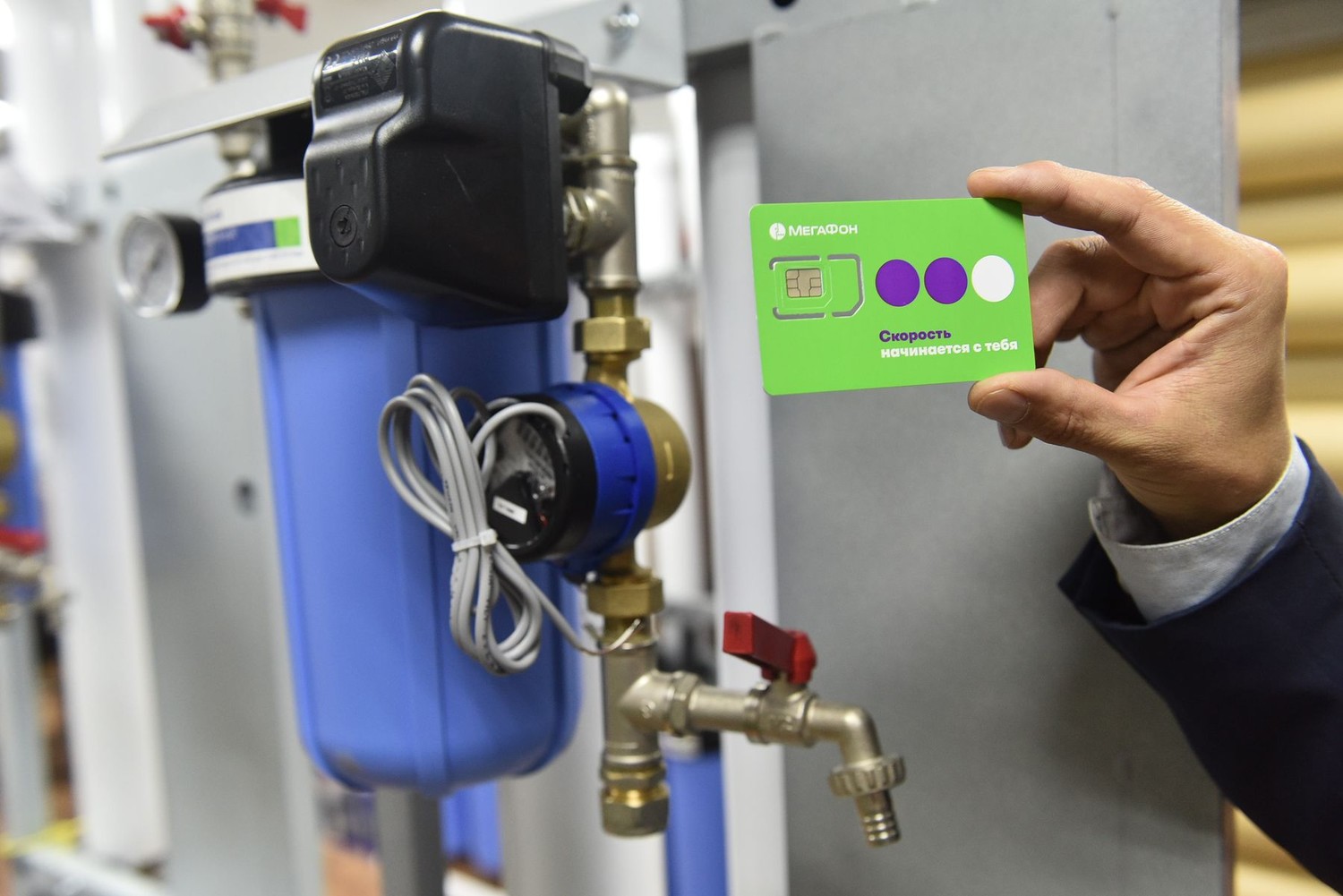 SIM-карта для H2O: контроль за питьевой водой на Урале перевели в онлайн-режим