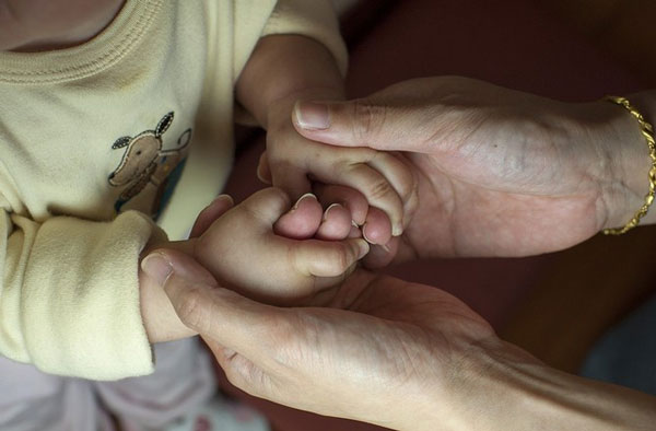 В Свердловской области за первые часы нового года родились 11 малышей | Первый на Урале новорождённый появился под бой курантов 