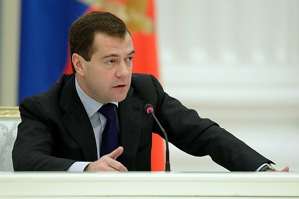 Премьер поддержал инициативу повысить пенсионный возраст для чиновников