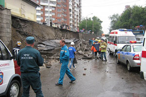 В Красноярске обрушился путепровод