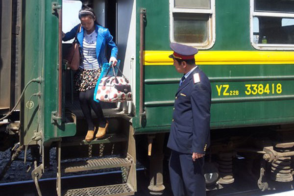 В Екатеринбурге задержались поезда | На Урале произошла задержка поездов