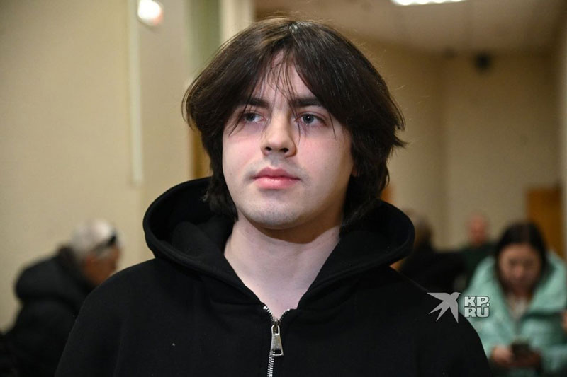 В Екатеринбурге предъявлен иск к 22-летнему Аркадию Кребсу за домогательства 2021 года | Суд рассматривает дело Аркадия Кребса: обвинения в домогательствах к школьнице В Екатеринбурге предъявлен иск к 22-летнему Аркадию Кребсу за домогательства 2021 года | Суд рассматривает дело Аркадия Кребса: обвинения в домогательствах к школьнице