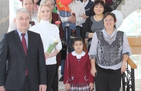 В Оренбургской области молодые семьи получили денежные сертификаты