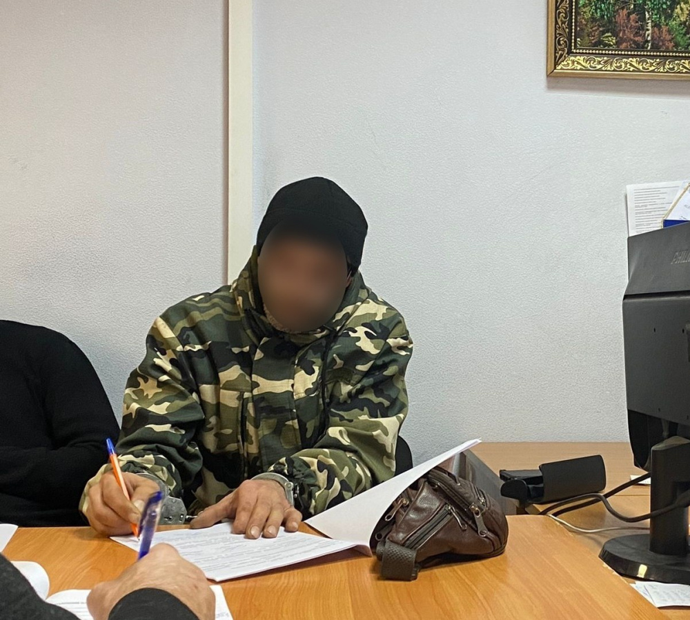 Задержан мужчина, подозреваемый в двойном убийстве на Первомайской в Екатеринбурге  | Подозреваемого в убийстве двух человек задержали на Урале 