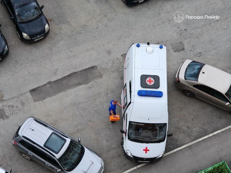 В Екатеринбурге нашли мертвым квартиранта — тело пролежало в комнате больше недели | Жилец съемной комнаты в Екатеринбурге найден мертвым