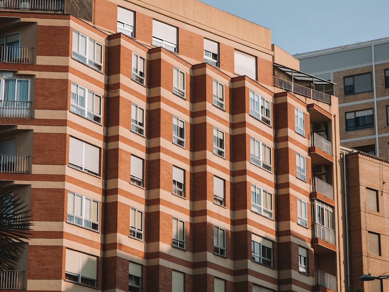 В Госдуме продавцам жилья хотят дать семь дней на отказ от сделки | В России могут ввести семидневный период для отмены сделки по продаже квартиры